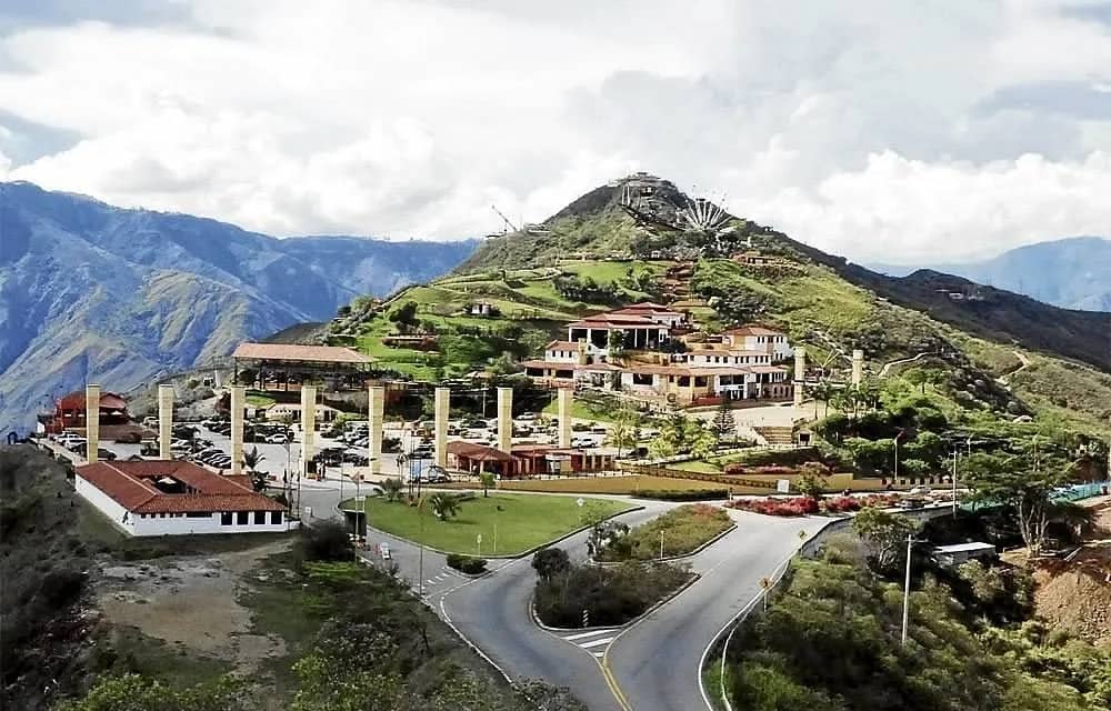 Buildings and plazas of Chicamocha National Park high above the canyon